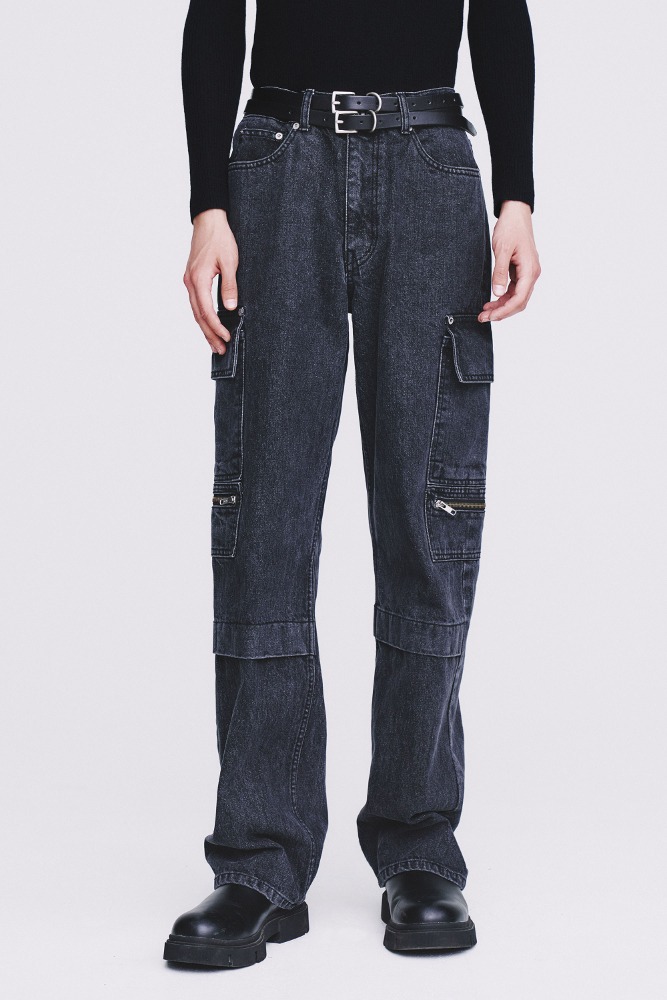 RELAXED CUT DENIM CARGO JEANS faded black